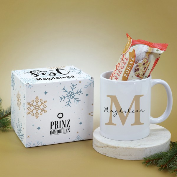 Geschenkset zu Weihnachten mit Tasse und kleinem Stollen