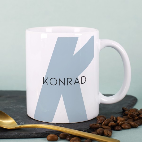 Tasse mit Monogram und Name in verschiedenen Farben